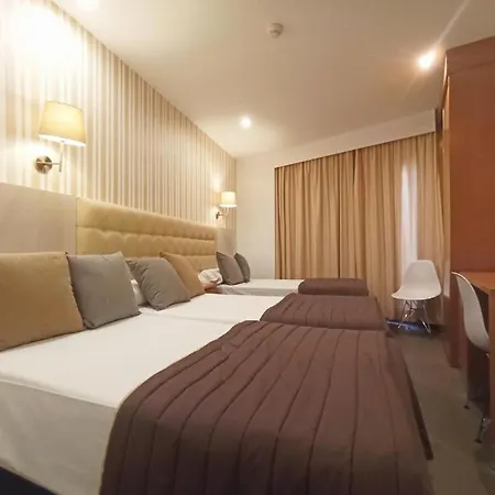 Hotel Rambla Emerita 2*